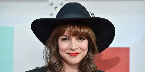 Renée Felice Smith