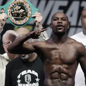 Comparing The Career Earnings Of Floyd Mayweather And Manny Pacquiao