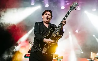 Charlie Burchill Net Worth