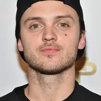 Alexander DeLeon Net Worth