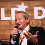 Amazing Human Being Alert: Egyptian Billionaire Now In Talks to Buy TWO Private Islands For Refugees