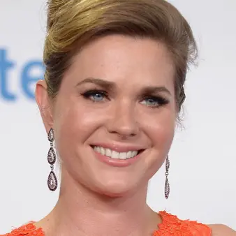 Sonya Smith Net Worth