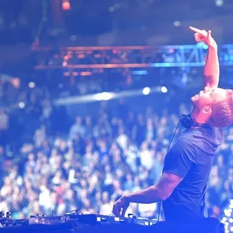 Calvin Harris Just Dethroned Tiesto To Become The Richest DJ In The World