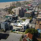 Anna Paquin And Stephen Moyer Cut Price Of Venice Home To $8 Million