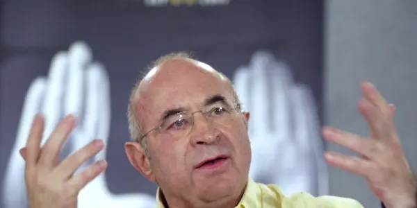 Bob Hoskins