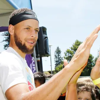Stephen Curry Pays $31 Million For Atherton Mansion