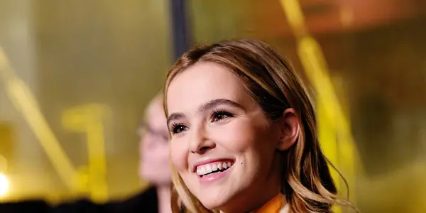 Zoey Deutch