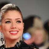 Nikki Sanderson Net Worth