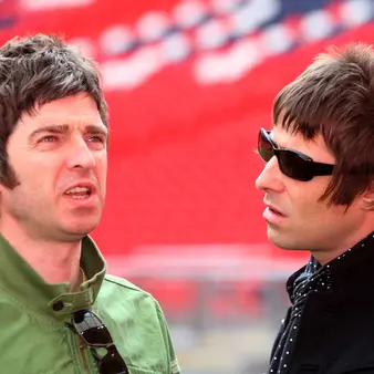 How Much Will The Gallagher Brothers Make From Their Oasis World Tour? A Supersonic Champagne Supernova Wonderwall Windfall