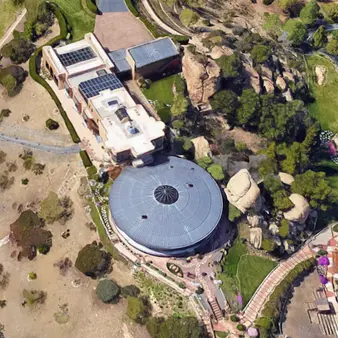 The Best Financial Move Of Arsenio Hall's Career May Have Been A 10,000-Square-Foot Spaceship Mansion On One Of LA's Highest Peaks