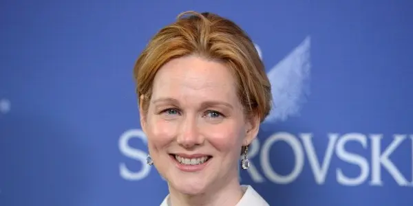 Laura Linney