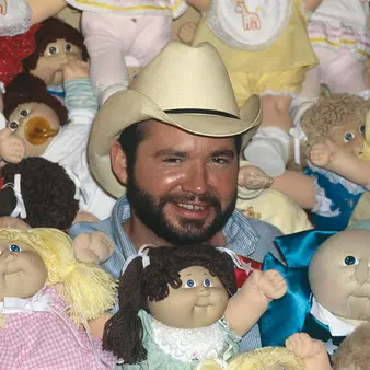 Xavier Roberts Net Worth