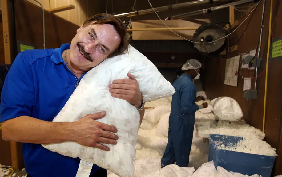 "All of it is gone"… Mike Lindell Went From $300 Million Pillow Empire To Losing "Every Dime" Of Former $100 Million+ Fortune