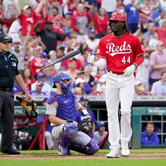 Reds Rookie Elly De La Cruz Will Pay 10% Of His Career Earnings To A Payday Loan Company