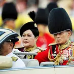 King Bhumibol Adulyadej – AKA The Richest Royal Person In The World… Just Died 