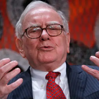 $4 Billion Cut From Warren Buffett's Berkshire Hathaway After Apple Stock Is Decimated