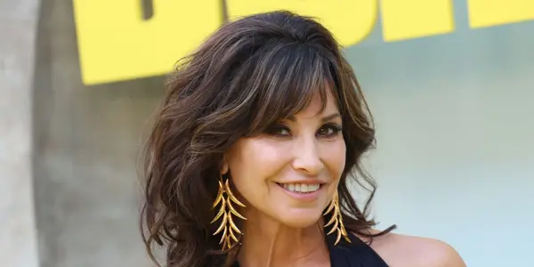 Gina Gershon