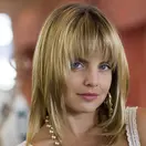 Mena Suvari