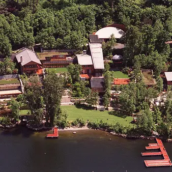 The Crazy Tech In Bill Gates' $125 Million Mansion