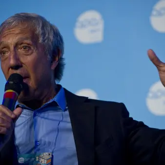 Abílio dos Santos Diniz Net Worth