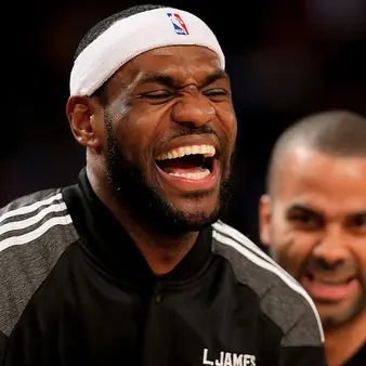 LeBron James Just Signed A Lifetime Deal With Nike – The Largest Athlete Deal In Nike History