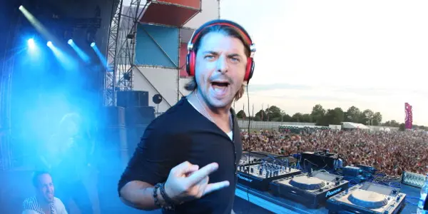 Axwell