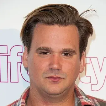 Sean Stewart Net Worth