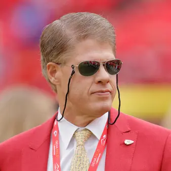 Clark Hunt Net Worth