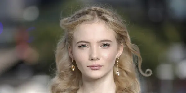 Freya Allan