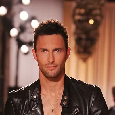 Noah Mills