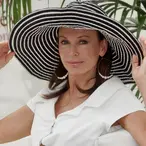 Lesley-Anne Down Net Worth