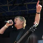 Tom Cochrane Net Worth