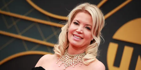 Jeanie Buss