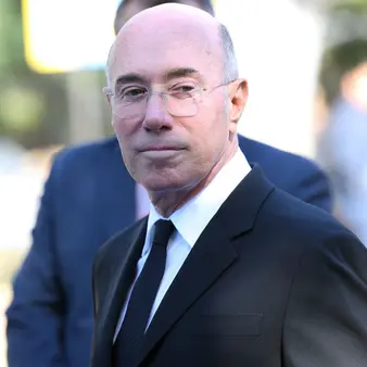 David Geffen Parlayed a White Lie on His Résumé Into a Mailroom Job… and a $9 Billion Entertainment Empire