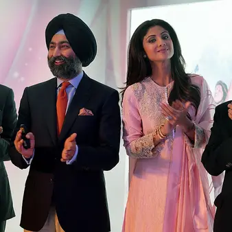 The Spiritual Guru And The Billionaire Brothers Who Blew Through A $2 Billion Fortune