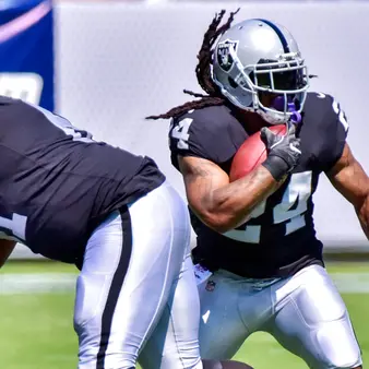 Facebook Is Paying Millions Of Dollars To Bleacher Report For Marshawn Lynch's Reality Show