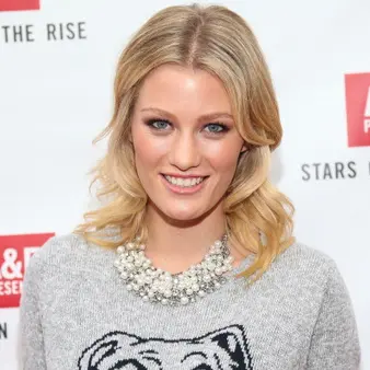 Ashley Hinshaw Net Worth