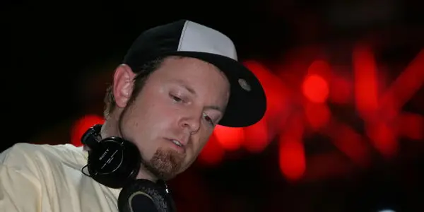 DJ Shadow