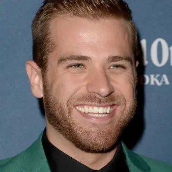 Scott Evans Net Worth