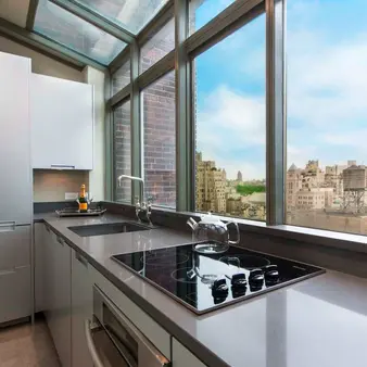 Here's What A $300,000 Per MONTH NYC Rental Looks Like