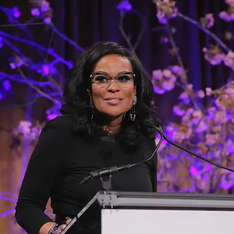 Beverly Bond Net Worth