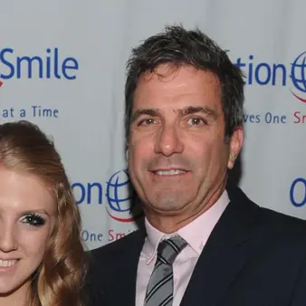 Mario Singer net Worth