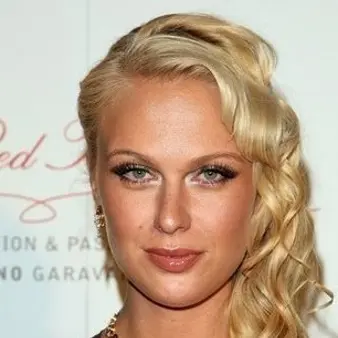 CariDee English Net Worth