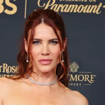 Courtney Hope Net Worth