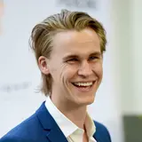 Rhys Wakefield Net Worth