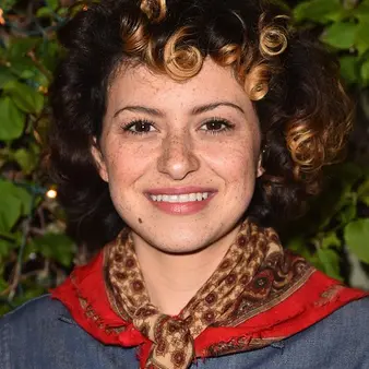 Alia Shawkat Net Worth