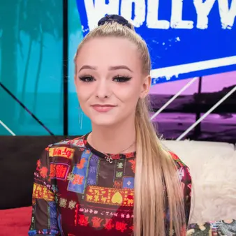 Zoe Laverne Net Worth