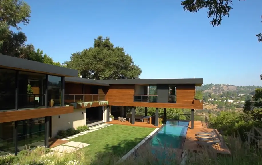 Lizzo Sheds $4 Million From Her Net Worth By Selling Beverly Hills Mansion At A Major Loss