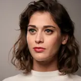 Lizzy Caplan Net Worth