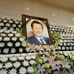 What Happens When An Insanely Rich Person Dies Without A Will?